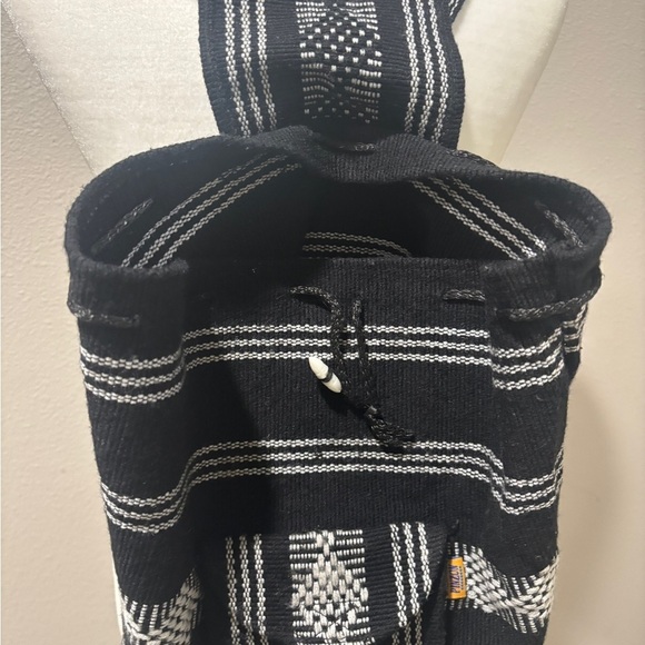 Pinzon Black and White Striped Backpack - Picture 5 of 6